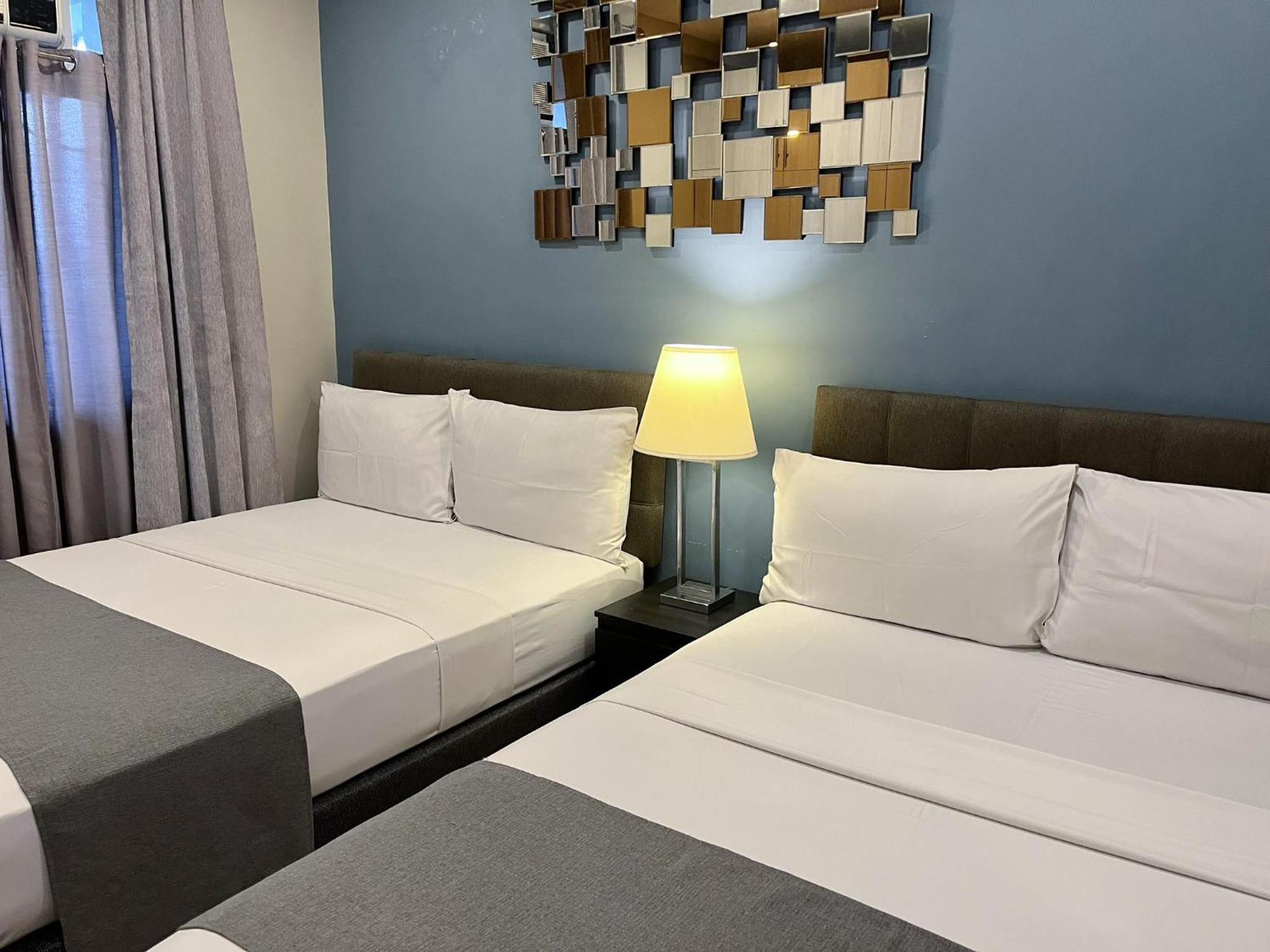 Artemis Place Makati Hotel Makati City Esterno foto